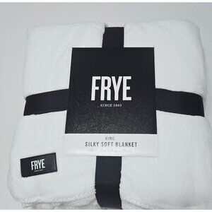 New FRYE - 108in x 90in King Silky Soft Blanket Plush Throw Bedding White Poly
